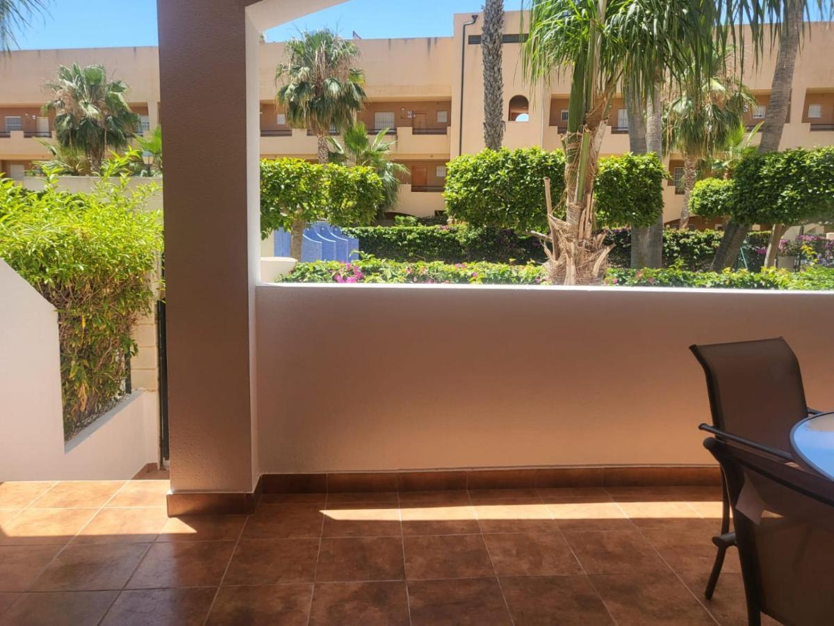 ¡Bajo Precioso Con Salida Directa A La Piscina Comunitaria En Paraiso De Vera! מראה חיצוני תמונה