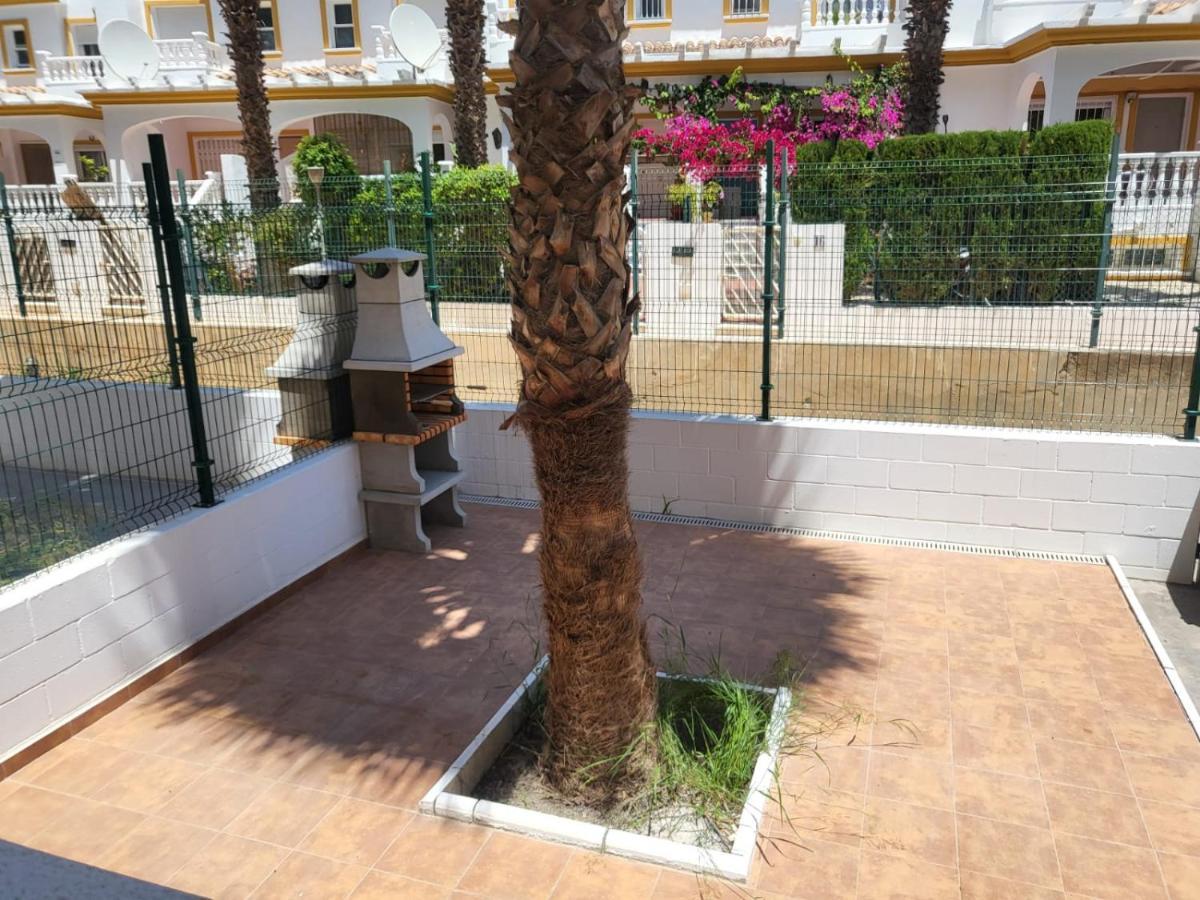 ¡Bajo Precioso Con Salida Directa A La Piscina Comunitaria En Paraiso De Vera! מראה חיצוני תמונה