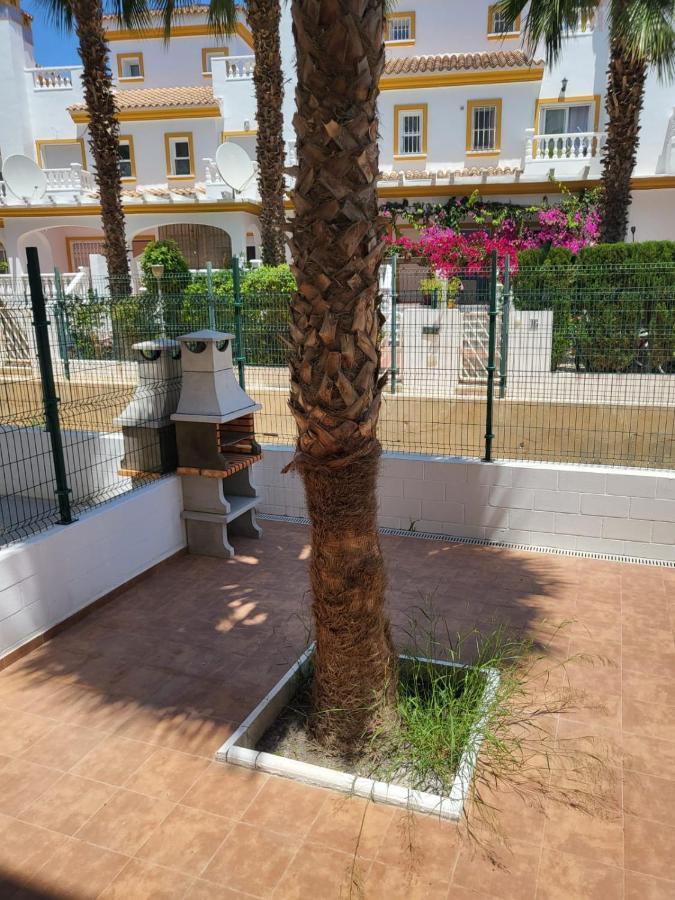 ¡Bajo Precioso Con Salida Directa A La Piscina Comunitaria En Paraiso De Vera! מראה חיצוני תמונה